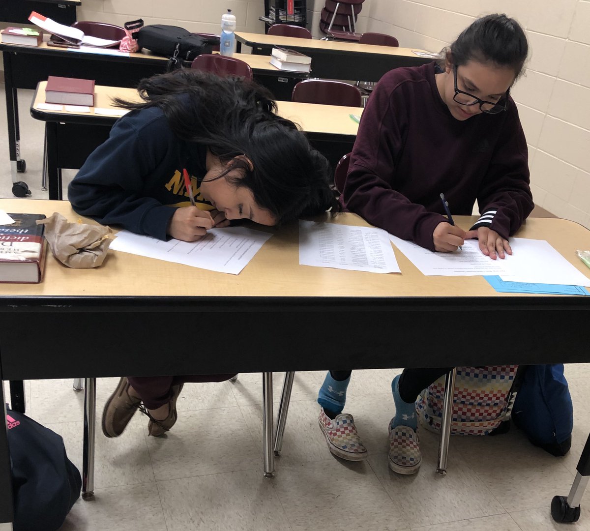 Evans_SBHS's tweet photo. Using our inference skills to figure out a story told through checks! #iteachLFU https://t.co/PjM8kRyJuq