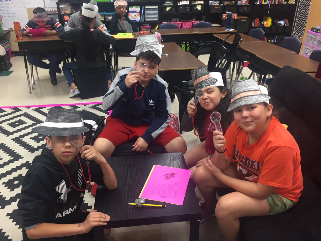 jenjouini's tweet photo. Our DETECTIVES are on a MISSION! Working together to revise each case using clues and what we know. 🕵🏼‍♀️🔍🕵🏼‍♂️ #CarnahanTribe #ThisIsCarnahan https://t.co/QrAB5FPwTQ