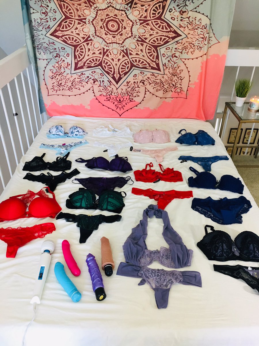 New lingerie & sex toys for today's webcam contest! Cum play w/ me in 1hr!   https://t.co/xiAFDiTUSf
