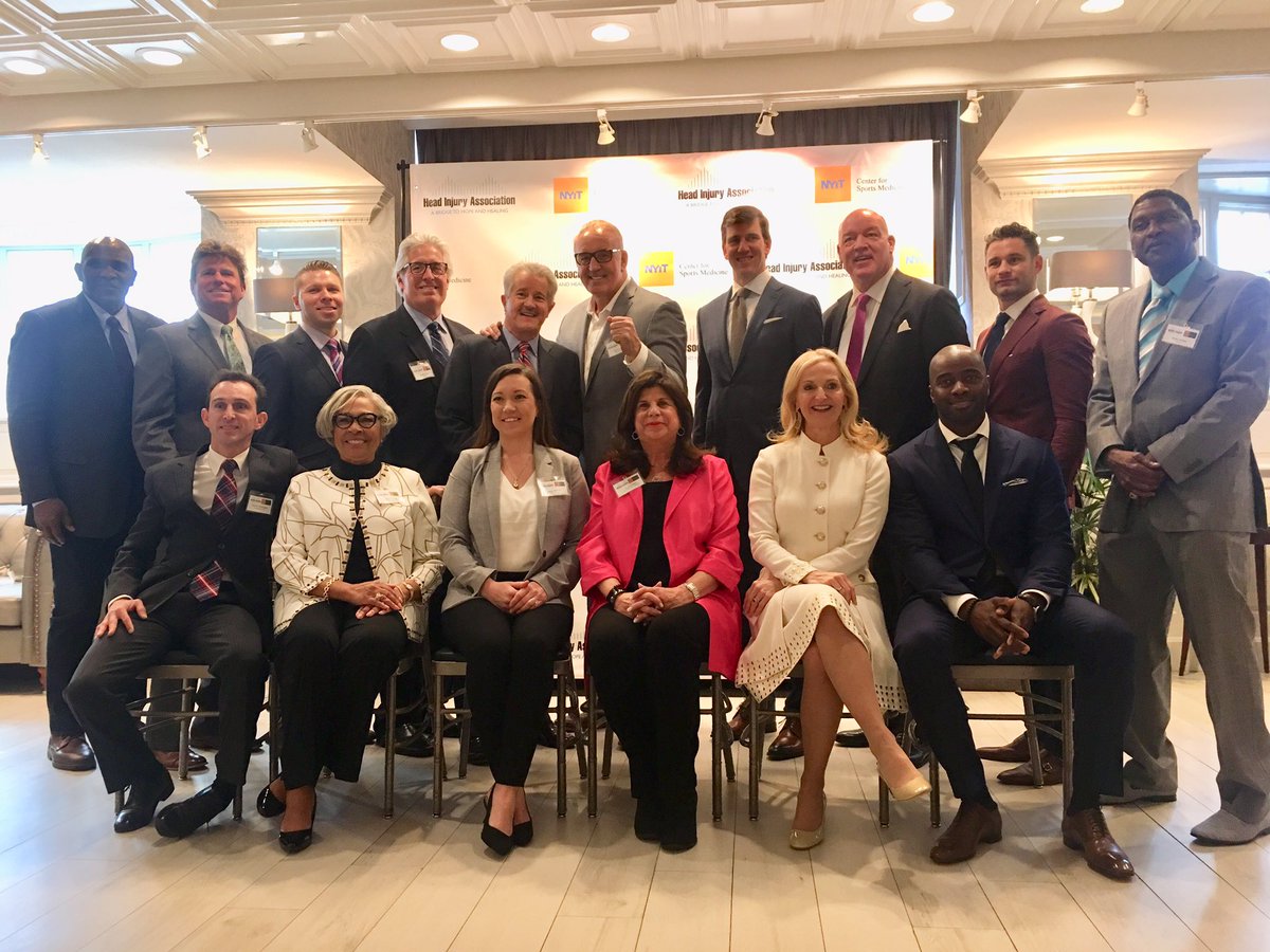 AnnLiguori's tweet photo. Delighted to co-host with @drmaxgomez 12th Annual Brain Injury Awareness Celebrity Sports Forum organized by @HeadInjuryAssoc #EliManning @Giants @NFL
@harrycarson2 #CurtisMartin @MartyLyons93 @gerrycooney John Nitti #RamonDominquez #WesleyWalker https://t.co/aXZY6Q1bKs
