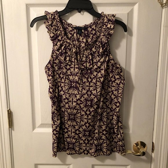 kellyeb12's tweet photo. So good I had to share! Check out all the items I'm loving on @Poshmarkapp from @BruceMontalvo @shopversd #poshmark #fashion #style #shopmycloset #versd #anticulture #tommyhilfiger: https://t.co/QSixxlFQsv https://t.co/l264sOjajZ