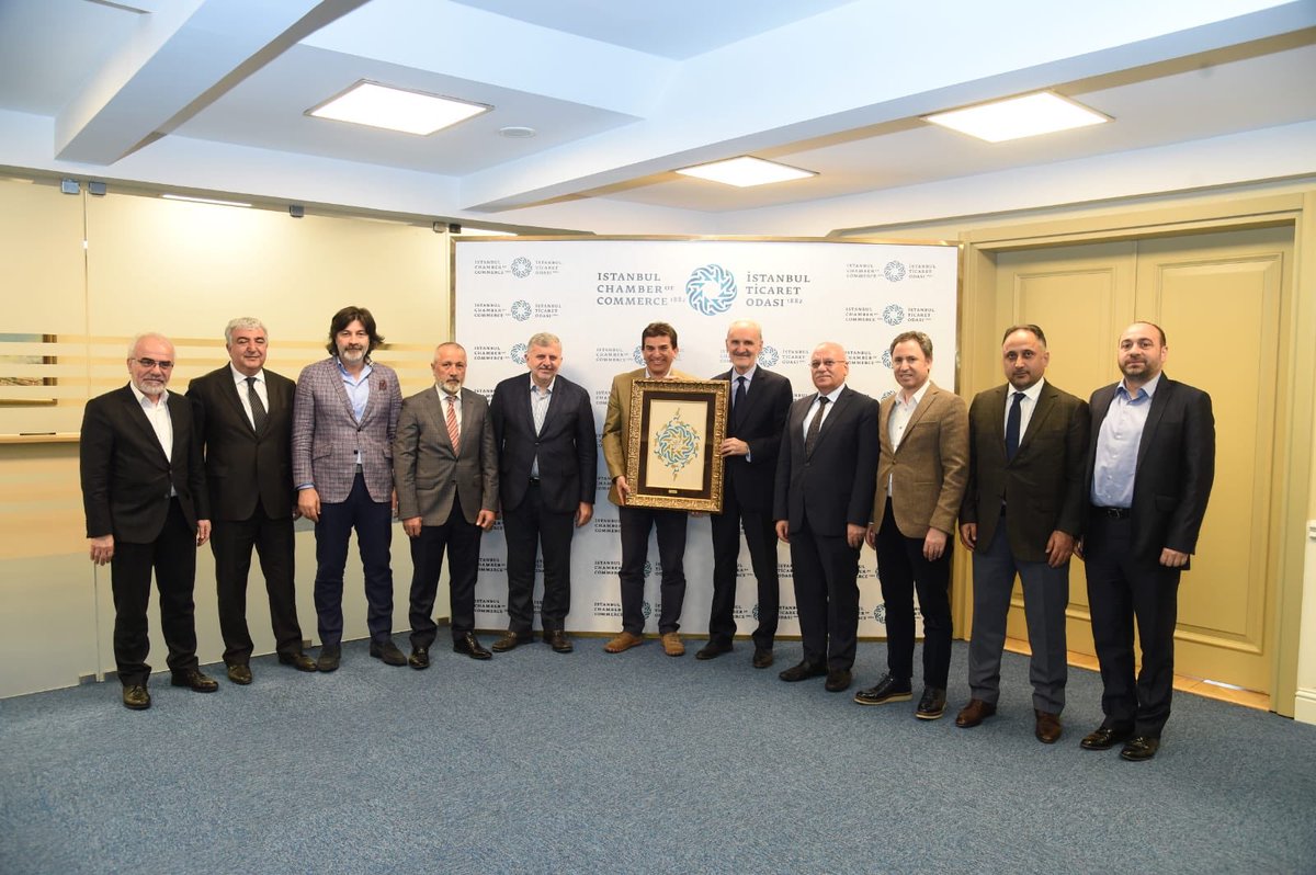 Bursiyerlerimiz ile Buluşma Etkinliği’nde gençlerimizle buluştuk. Kıymetli dostum, İTO 18-19. Dönem Yönetim Kurulu Başkanı ve <a href="/ticaretedutr/">İstanbul Ticaret Üniversitesi</a> Öğr. Üyesi Doç. Dr. Murat Yalçıntaş'ın da katılımlarıyla, öğrencilerimize, kariyerlerine değer katacak tavsiye ve tecrübelerimizi aktardık.