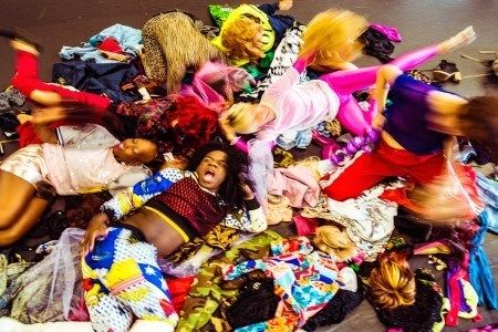 HyeMusings's tweet photo. FYI: @anandamdance premieres its new series CONTEMPORANEITY 3.0 at Winchester Street Theatre April 3 – 6, 2019. Feat works by #NovaDance, @Mixmixdance &amp; #PadminiChettur. Details ➡️ https://t.co/ihYQlfP27b @TDTWinch https://t.co/YChlUirBPn