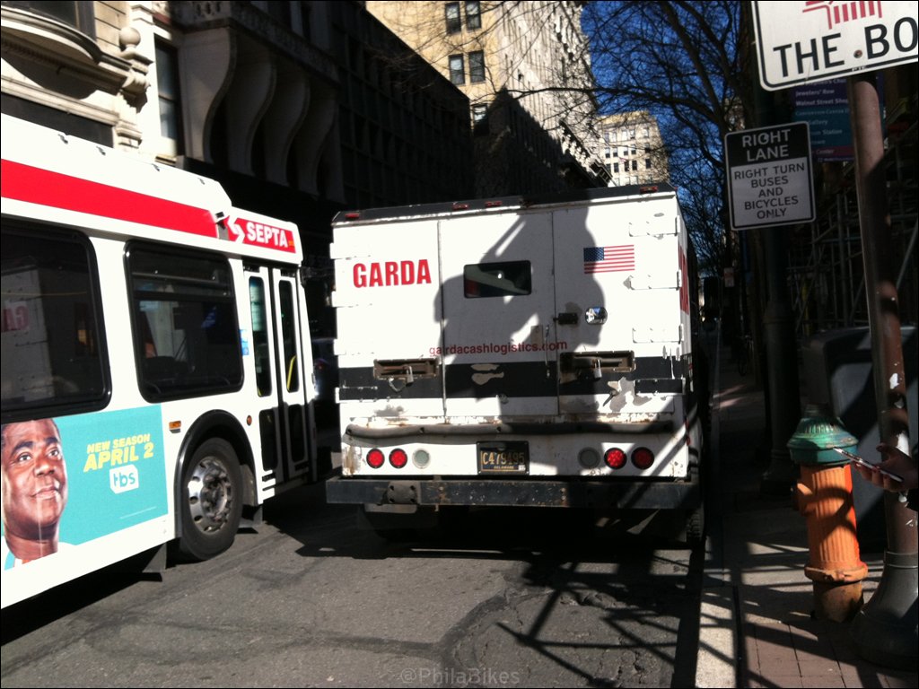 philabikes's tweet image. Enforcement-based, non-separated Bus and Bike Only Lane working as intended.  #bikePHL #busPHL