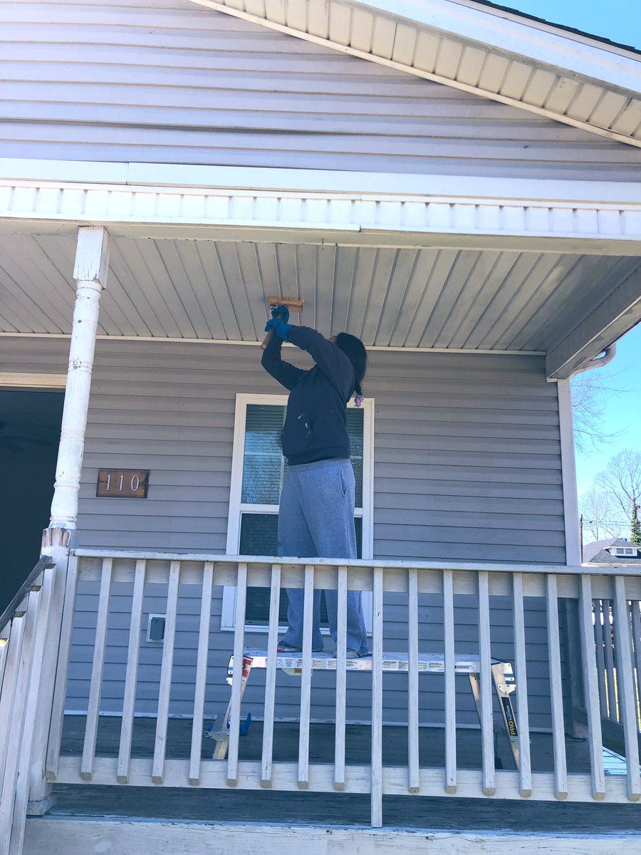 Dmoore_ICCP's tweet photo. Your @ICCatholicPrep @Habitat_org team made some serious progress at 110 today. #KnightWork #KnightUpMakeChange https://t.co/8kD0jYqHUK