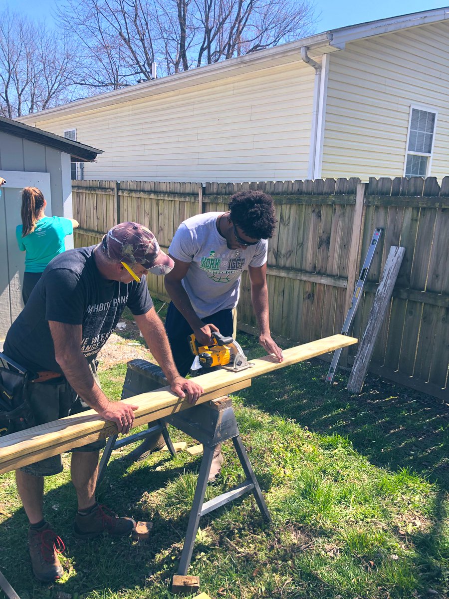 Dmoore_ICCP's tweet photo. Your @ICCatholicPrep @Habitat_org team made some serious progress at 110 today. #KnightWork #KnightUpMakeChange https://t.co/8kD0jYqHUK