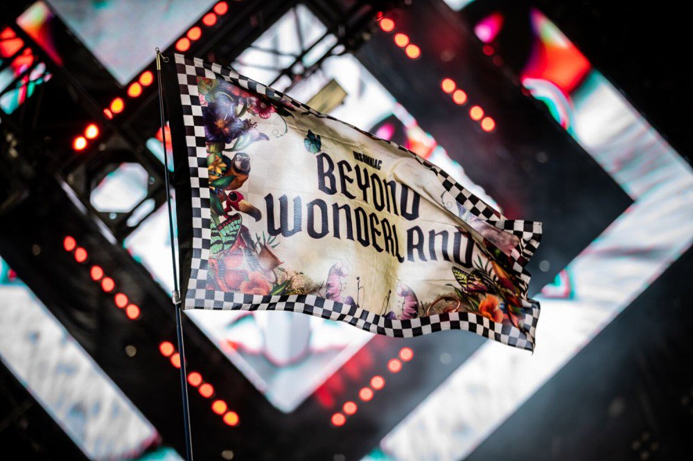 [Event Review] Down The Rabbit Hole With Beyond Wonderland 2019 - housemusichits.com/event-review-d…