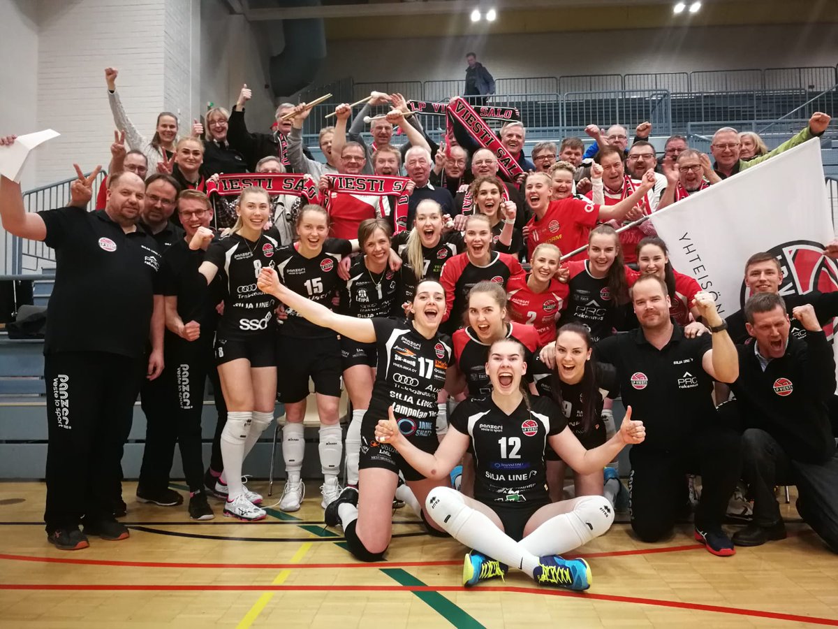 Jösses!!! Niin ylpeä meidän joukkueesta! Huikea nousu kahden hävityn erän jälkeen, että oli ihan pakko juhlia kaks kertaa!
Ja iso kiitos <a href="/OrPo_Liiga/">OrPo</a> kovasta välieräsarjasta 💪🏼