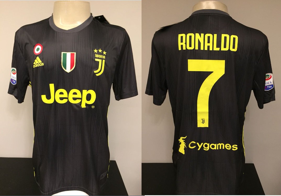 camisa juventus preta cr7