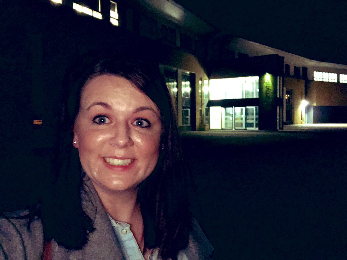 CardiffMetSCL's tweet photo. Great to be @NHSSixthForm tonight to talk to Y12 parents about how to choose courses and the @ucas_online process🎓 and Y13 parents to help them #getreadyforuni and all things @SF_Wales 💰 Katie 👍 https://t.co/U0LHv5PWm7