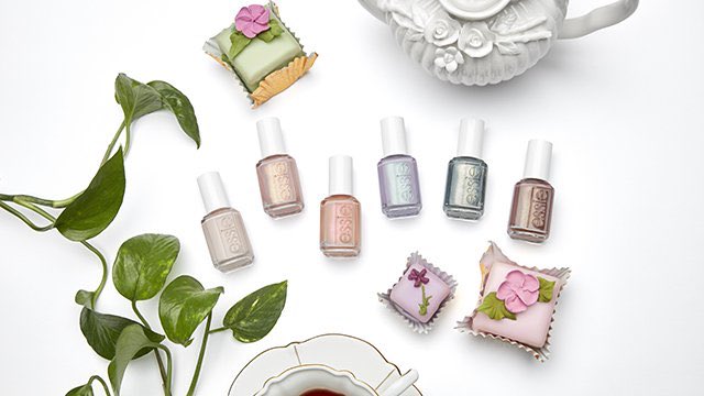 ItsMuneera's tweet photo. Essie’s 2019 limited edition spring collection is available at @ohmynailskw 🤩💅🏻! #Must_Try https://t.co/d0fePbRshI