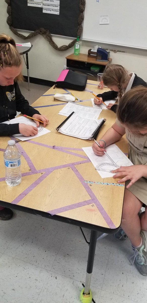 MrsWoolverton's tweet image. Practice makes perfect👍👍👍 #measuringangles #4thgradeadventures @CISDMartin 📏📐✏