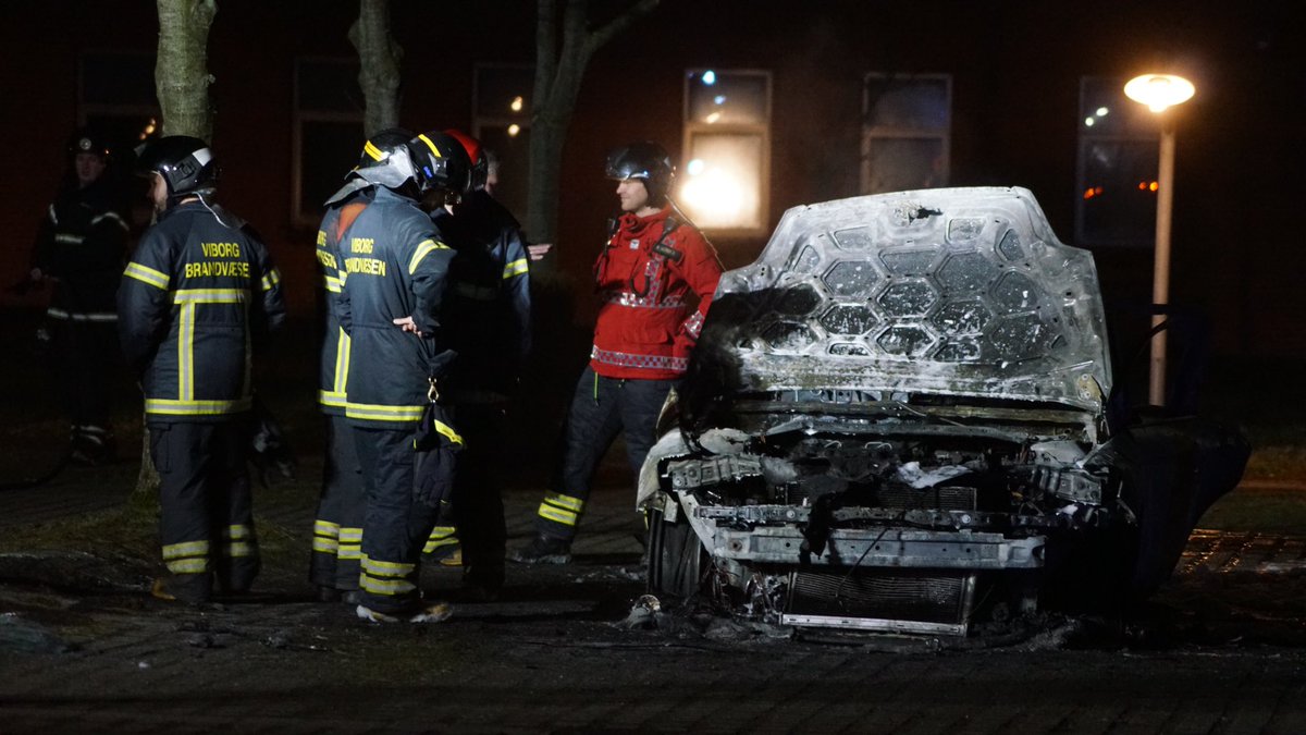 pressefotosdk's tweet photo. Bilbrand i Bjerringbro onsdag aften.
#ildibil #brand #bjerringbro #politidk #nyheder https://t.co/cHMePMWn8G