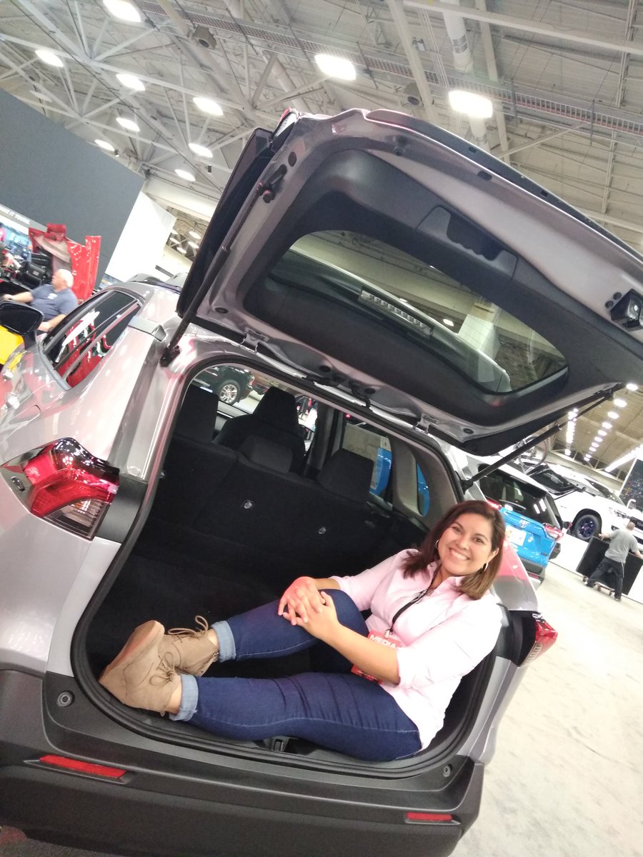 thepeacefulmama's tweet photo. Don't miss out on checking these vehicles out @DFWautoshow @AGirlsGuideToCars
#DFWlovesautos #DFWautoshow
#sponsered #AD https://t.co/P0q4eHrVqB
