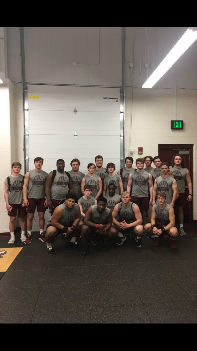 coachofpdc's tweet photo. Guys competed well at Weight Meet, several new PR's today! Appreciate Lake Hamilton hosting the meet, very nice weight room! #BentonStrong💪 https://t.co/1180VTrnvk