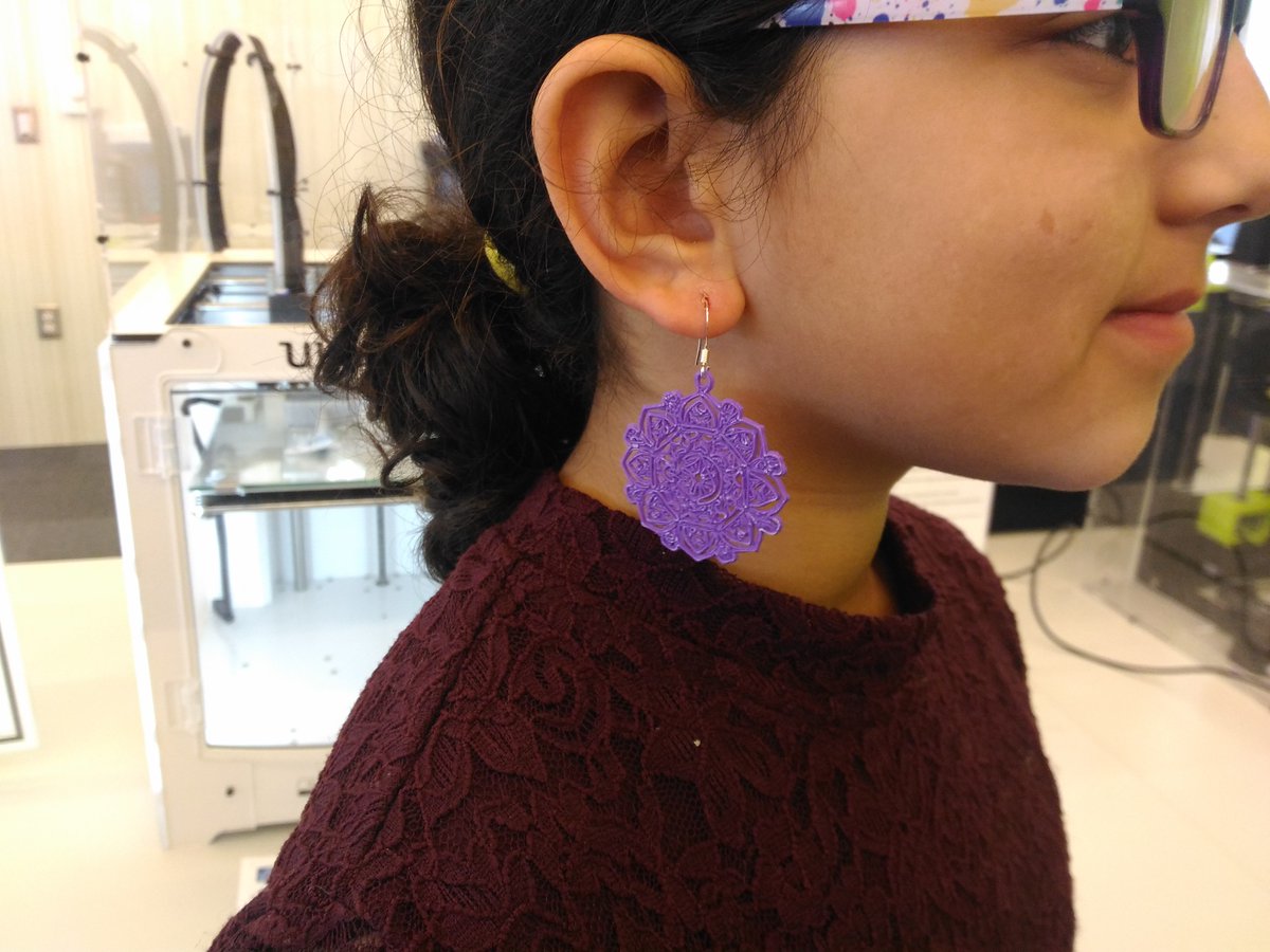 BramptonLibrary's tweet image. Showing off her creativity with style, Grace visited our #Springdalebranch to create her own #3dprinted earrings! #rockingit #makersgonnamake #3dprint #makerspace #bramptonlibrary #madeinthemakerspace