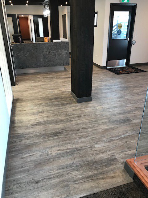 harbingerfloors's tweet photo. This is our craftsman series beachcomber, again big shoutout to @actionflooringmb and to @bj_wilde15 for providing us with these great photos! Where would you put these floors? Whatever your home decor needs are we have a floor for you. Luxury vinyl floors with a clean footprint. https://t.co/cB3G6XNvs9