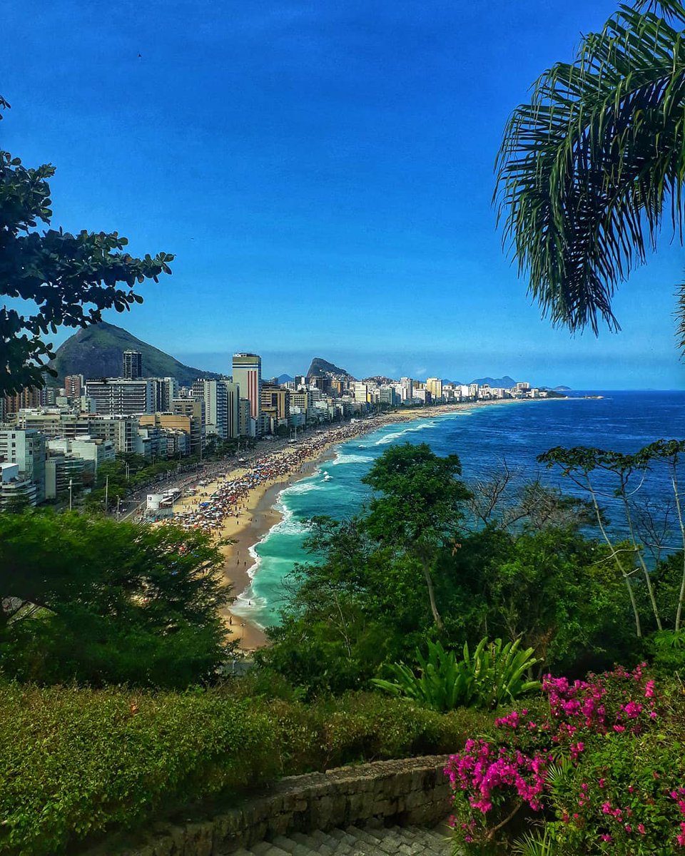 riodejaneiro's tweet photo. E esse visual? Lá do Parque Natural Municipal Penhasco Dois Irmãos você tem! Vamos? O Parque funciona de terça a domingo, de 8h às 17h. 😎
📷 de @fujadohabito compartilhada no Instagram com a tag #vemprorio https://t.co/4CEYu3wsWW