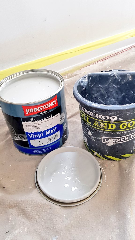 Jenthedecorator's tweet photo. applied @JohnstonesTrade #Greygables #covaplus #vinylmatt today, went on lovely, looks nice with the very pale hint of pinky white.
always using my mini roll and go kettle too!! https://t.co/1BY3IopVda