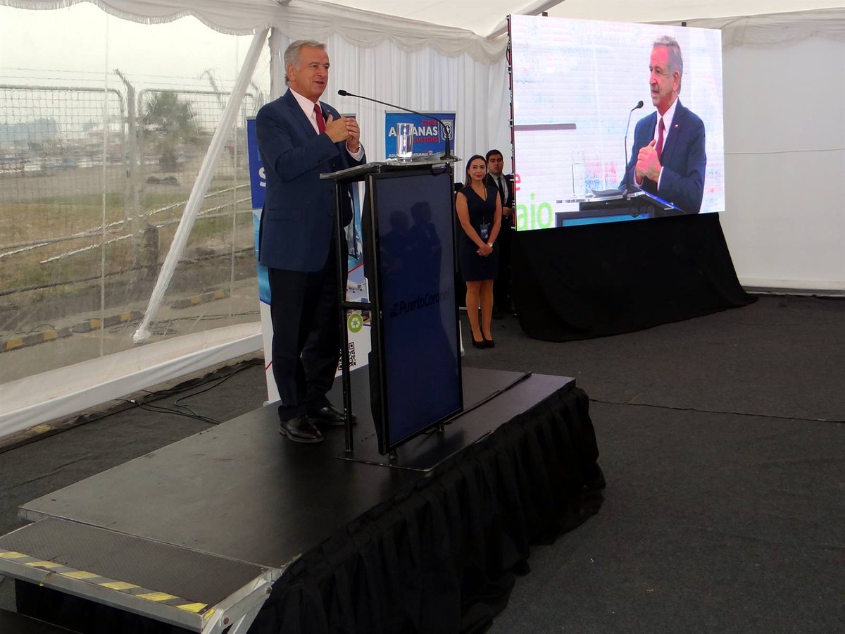 mundomaritimo's tweet photo. Ministro de Hacienda lanzó integración de SICEX-SURLOG y Embarque Efectivo en los puertos de la región del Biobío @Min_Hacienda @MinagriCL @SICEX_CHILE #Surlog #PuertoCoronel https://t.co/ICEAPGlEh8 https://t.co/Ak1sFs0JSY