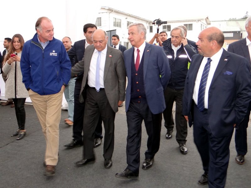 mundomaritimo's tweet photo. Ministro de Hacienda lanzó integración de SICEX-SURLOG y Embarque Efectivo en los puertos de la región del Biobío @Min_Hacienda @MinagriCL @SICEX_CHILE #Surlog #PuertoCoronel https://t.co/ICEAPGlEh8 https://t.co/Ak1sFs0JSY