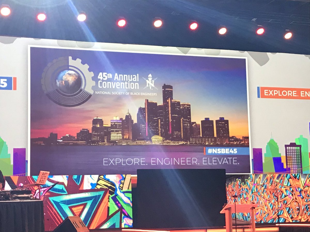MarkFlo2018's tweet photo. Countdown to #NSBE45 Opening Ceromonies! UTC host it and #NSBE kicks it off right! #utc #WeArePW https://t.co/cCl6GZnkKd