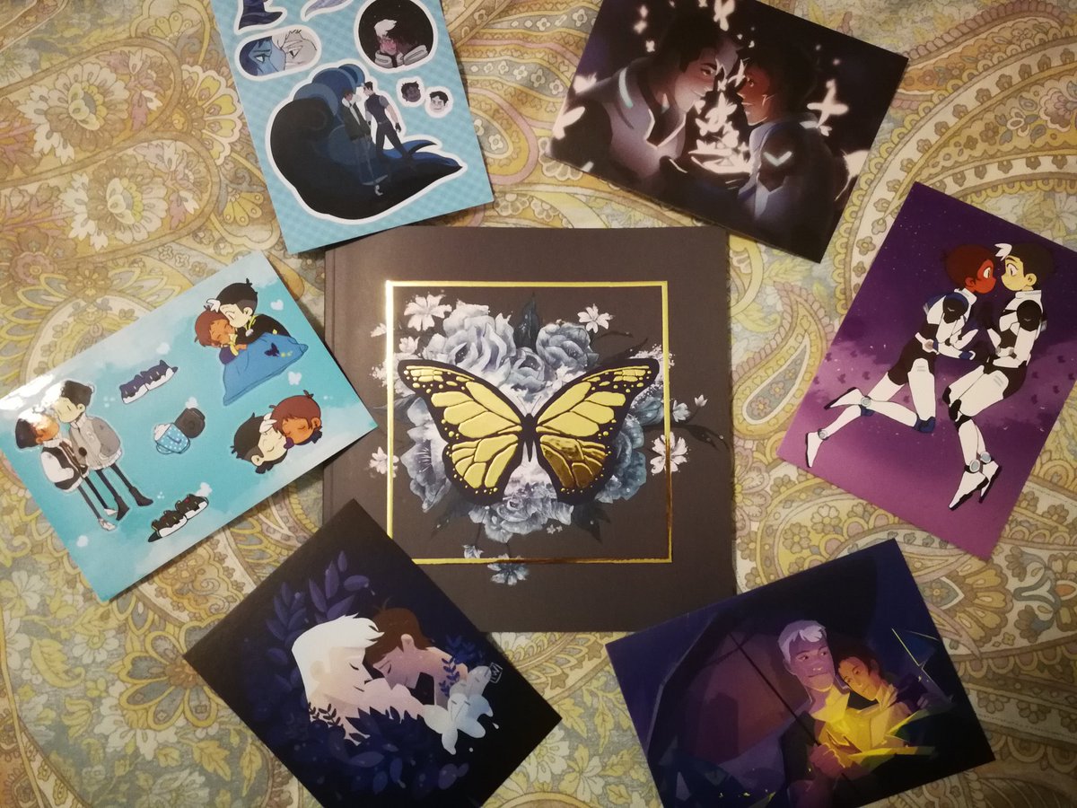 It's here and it's beautiful 😭😭😭💙🖤💙🖤💙
THANK YOU SO MUCH <a href="/HurricaneZine/">Hurricane Zine | Preorders Closed</a>