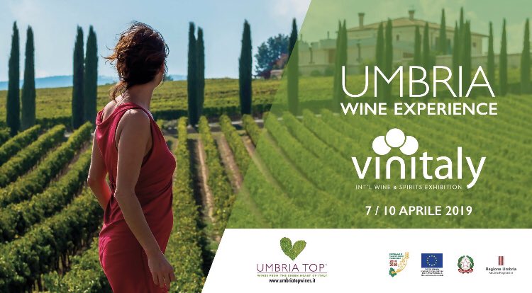 UmbriaTop's tweet photo. Vinitaly 2019: l’Umbria sceglie di far vivere l’esperienza.
 
A Verona il padiglione del cuore verde d’Italia evocherà le atmosfere, i suoni, i sapori e il buon vivere tipico di questa terra.
Un angolo per concedersi un dolce relax. @strangisfra @VinitalyTasting @vinitalyclub https://t.co/v2yZ0xTraW