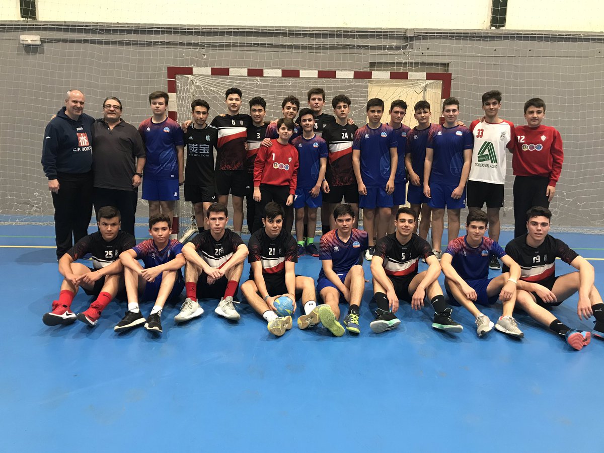 kano78's tweet image. El @CPBoscoMerida cadete de balonmano sigue con los partidos de preparación de cara a las semifinales, esta vez en Calamonte con su equipo Juvenil,muchísimas gracias a su entrenador Manolo Blazquez y @BmCalamonte por hacerlo posible.  @fexbm @SalesianoMerida @masbalonmano