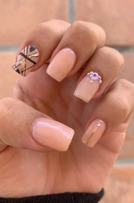 In love❤️with my nails 💅🏼Ann killed it😍! https://t.co/rDrcU3xOFZ