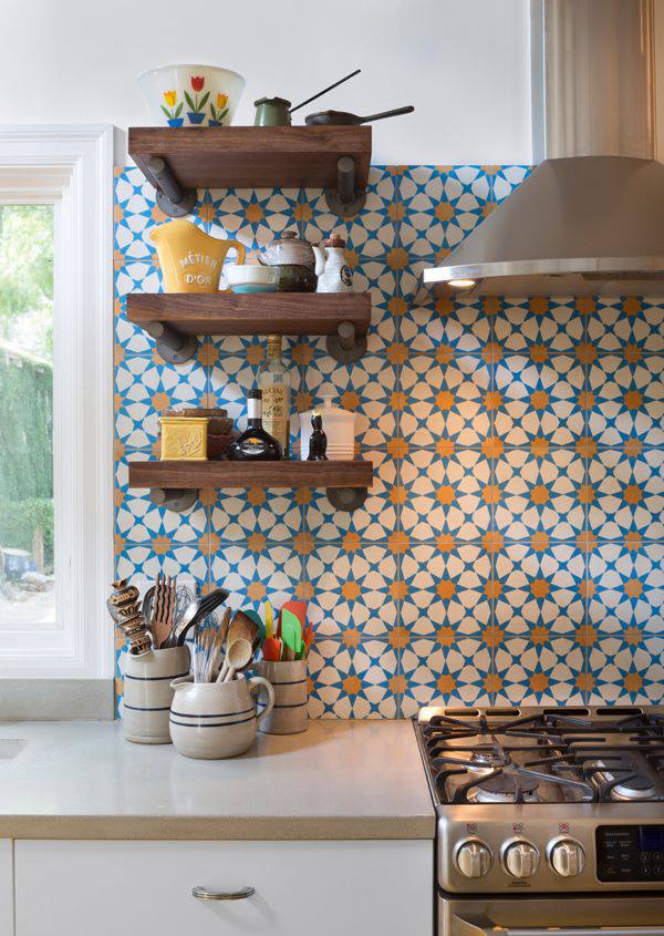 InteriorDesign's tweet photo. #DailyProductPick The Cement tile Agadir by @MissionTile accentuates vibrant colors and geometric patterns to illuminate a backsplash for any space: https://t.co/62jtAZrFjB https://t.co/hnoL8DI7jW