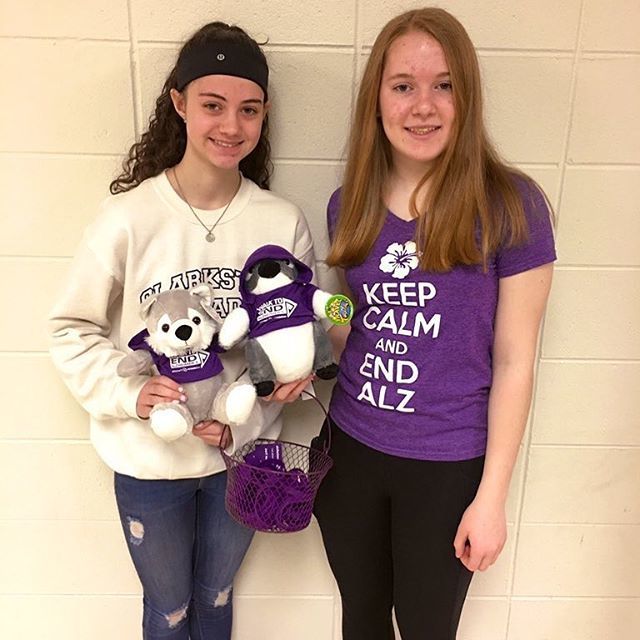 CJHS PBL Special Project Shoutout! Ninth graders Brooke &amp; Morgan created a school fundraiser to join the fight against ALZ. 💜 #ProjectBasedLearning #WeAreClarkston #WolvesGiveBack ift.tt/2JKVlSD
