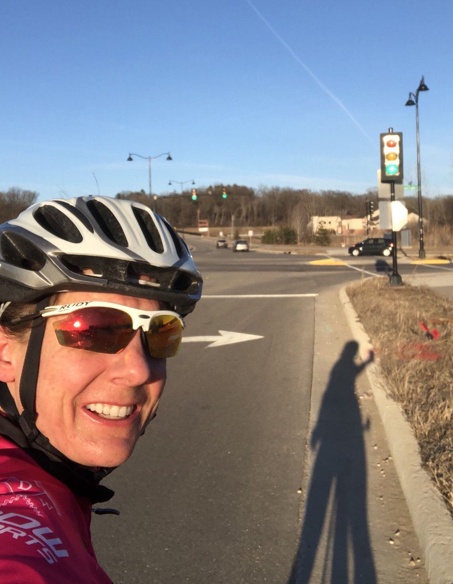 robin_pomeroy's tweet photo. It has been awesome to get 🌞 the past few days. I’ve been just craving it! My Vit D levels used to be bottomed out but thanks to @PureEncaps #vitaminD supplementation I’m back in normal range. Vit D is CRITICAL to bone health. 
https://t.co/UUZnNLBJpT https://t.co/TBP3GjYBlg