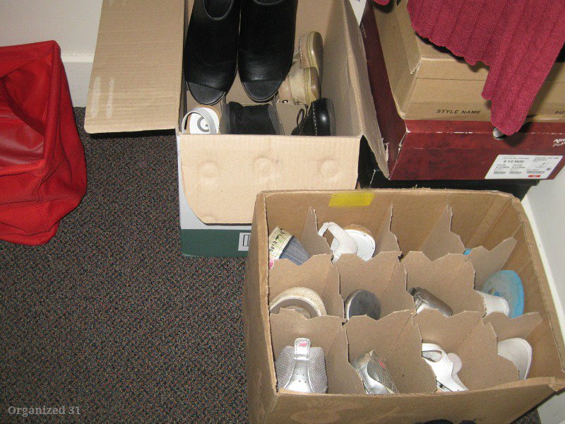 FOXBOXStorage's tweet image. Use an old wine box to store your winter shoes, but first empty the bottles and pull out those sandals!