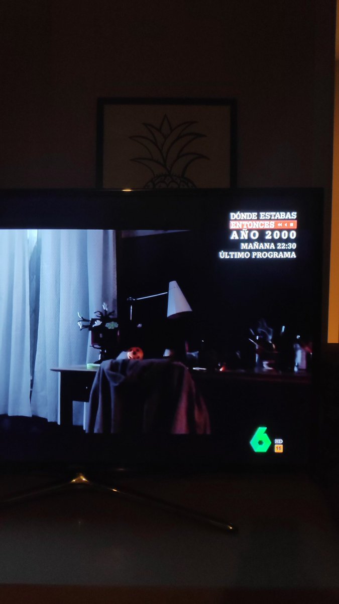 _leich's tweet photo. Aquí, @laSextaTV, probando cuántas palabras de promo aguantamos al ver una peli 😜 https://t.co/j2GiQeUEFr