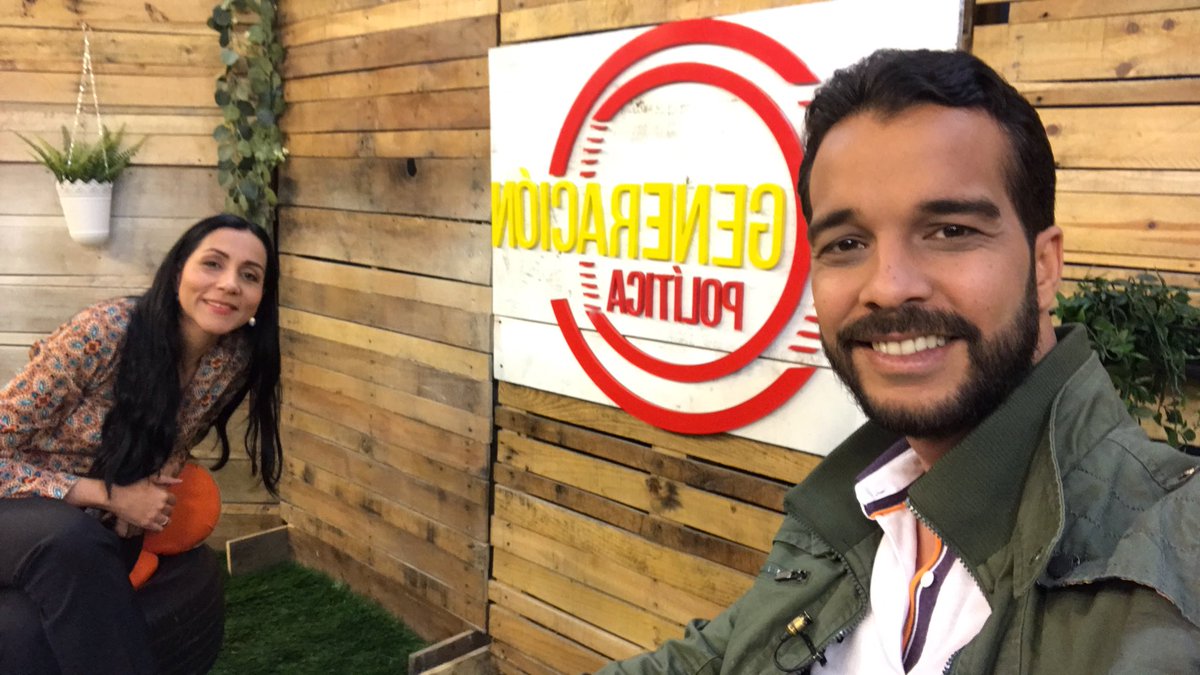 ¡Buenas tardes!

A las 6:00 pm vamos al aire por Carivision canal 22 de Claro y Altice, y 26 de ASTER, vamos al aire por <a href="/RegeneracionRD/">Regeneración Política</a> junto <a href="/DanielSantosD/">Daniel Santos</a> y <a href="/ClaudiaRita/">ClaudiaRita</a>.

¡Contamos con la Sintonía!

Pueden ver episodios anteriores en nuestro canal de <a href="/YouTube/">YouTube</a>.