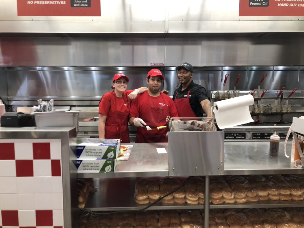 FiveGuysCFL's tweet photo. Waterford Lakes is ready for a great spirit night with Timber Creek High School Band! 10% of all sales until 9PM will be donated back to their organization. Come see us for dinner! #FiveGuysSpiritNight https://t.co/8igmwaO7jS