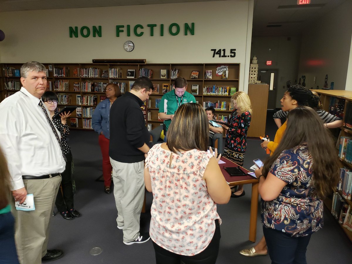 Cahillmomof6's tweet photo. Group 1 for our ERPL training on how to improve house spirit and teacher as well as student buy in. I have heard some fabulous ideas on activities to do and changes we can make. A huge thank you to all those who attended. #ChargerPride #DMSisWhereItsAt  #DMSwhereMagicHappens https://t.co/HX3OW9RCfE