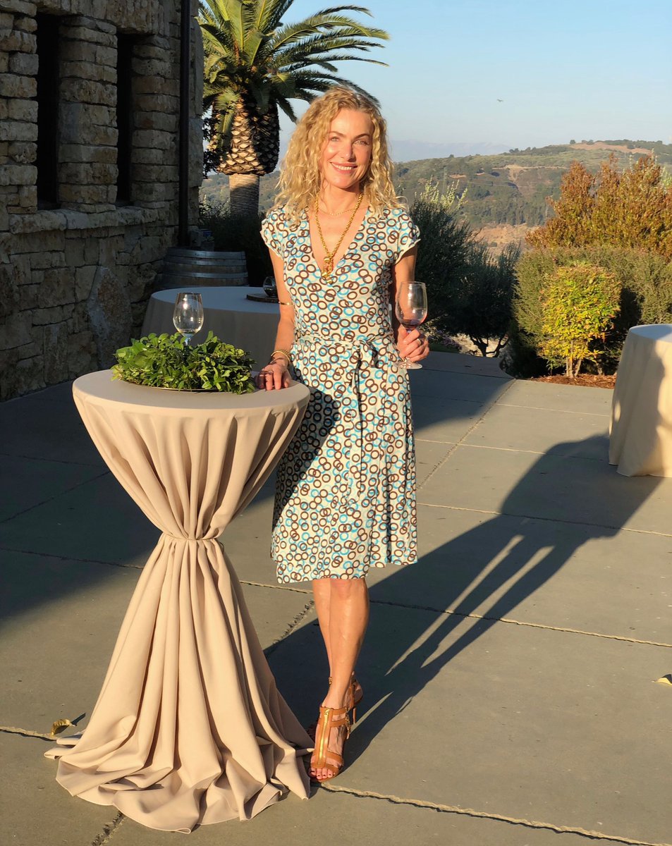 EsmeeStJames's tweet photo. Enjoying a little afternoon delight at @blackridgevineyards, one of my favorite local wineries. Play therapy at work ;-) ❤️🍷 
*
#afternoondelight #stressbegonenow #playtherapyworks #theuniversehasmyback #CharmCoach #winetasting #PayItForward  #Unstoppable #RaiseYourFrequency https://t.co/PiwK4qGv2Z