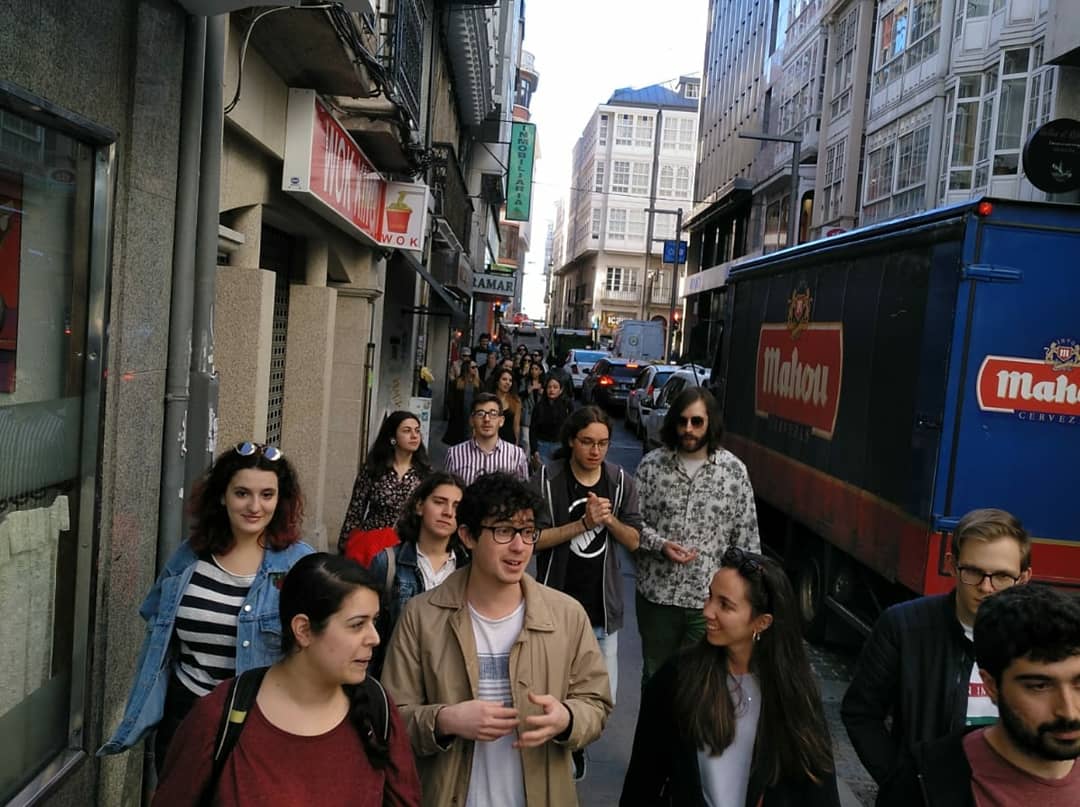 emptycoruna's tweet photo. Hoxe estivemos outra vez na @fetsac co noso roteiro. Tivemos moi boa asistencia nas nosas actividades. Alégranos ver o interese mostrado polos alumnos da escola no noso proxecto. GRACIAS á fetsac por permitirnos formar parte deste gran festival. #emptycoruña #fetsac19 https://t.co/BQGUQHPaAL
