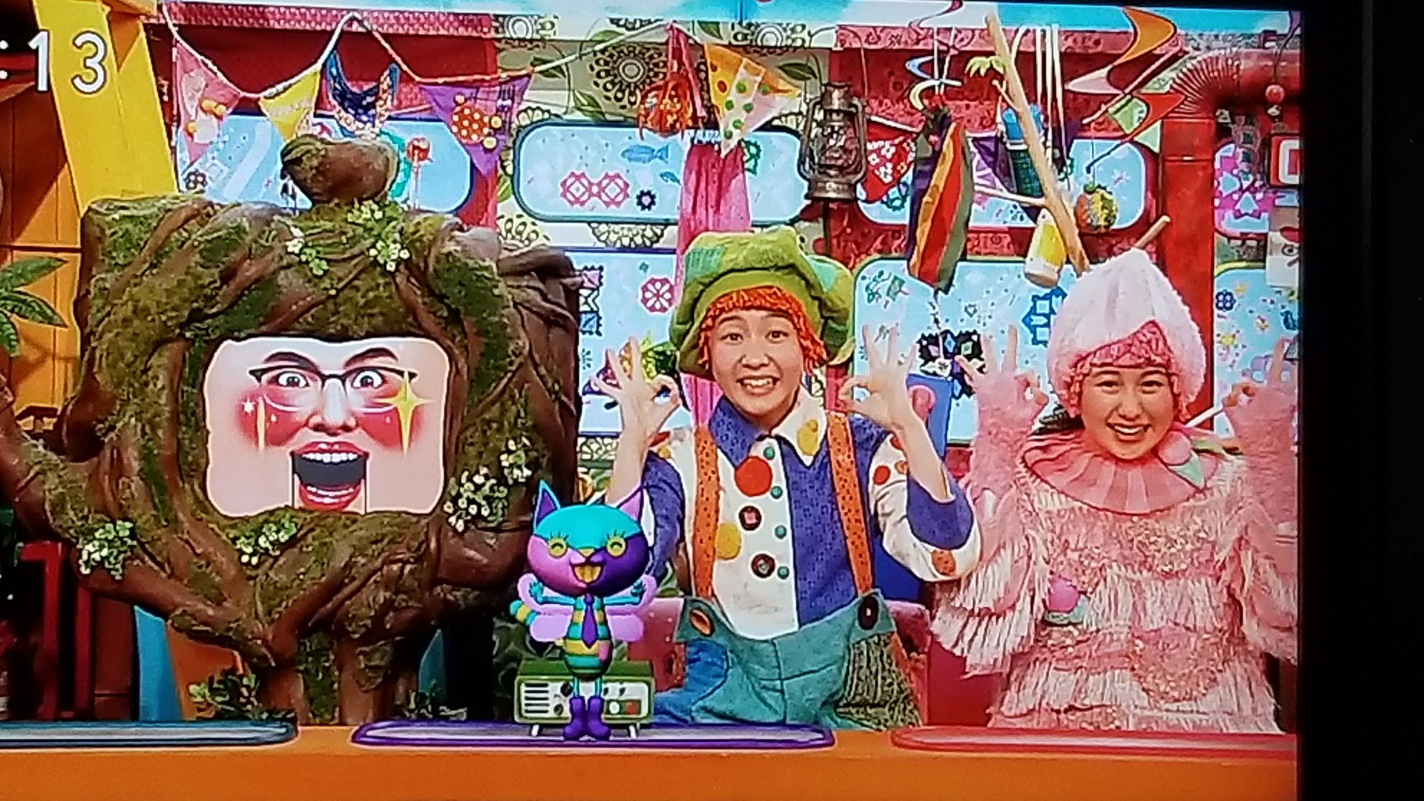 Cmj めいちゃん モモエ今日で卒業 シャキーン 普通明日までじゃないの T Co Vjnt1khdmz Twitter