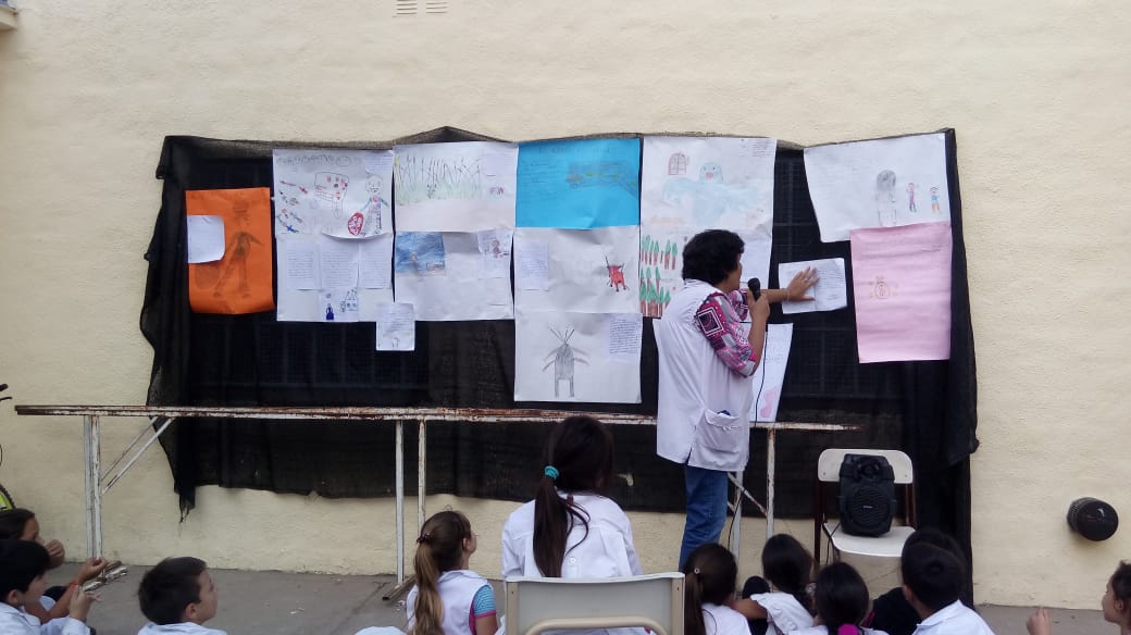 Eriss71's tweet photo. EP N 5 #Arrecifes Actividad de escritura y lectura:De boca en boca. Mitos, leyendas urbanas. @BAeducacion @ArreEducacion @BAregion12 https://t.co/7Hpm6vADFG