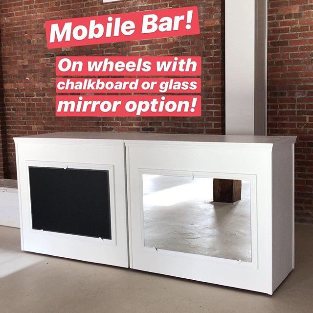 Check out our new mobile bar on wheels. It has a chalkboard and glass mirror options! 😄@southernbeebrooke #mobilebar #weddings #wilmingtonweddings #theriverroomevents ift.tt/2U23J4T