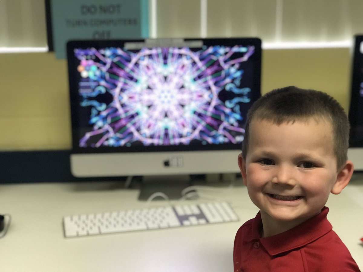 SJDSTXK's tweet photo. WeeTECH -K-3rd graders create amazing digital art work. https://t.co/9PNhT0Pei7