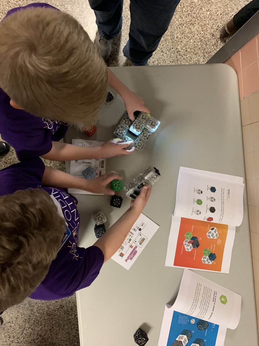 gshulenberger's tweet photo. @GoMounts #EASDcodecon digital playground is giving our families an opportunity to explore @Sphero @WonderWorkshop @cubeletsdigital @LEGO_Education and more! #CSforAll https://t.co/NyoTAVl5HB