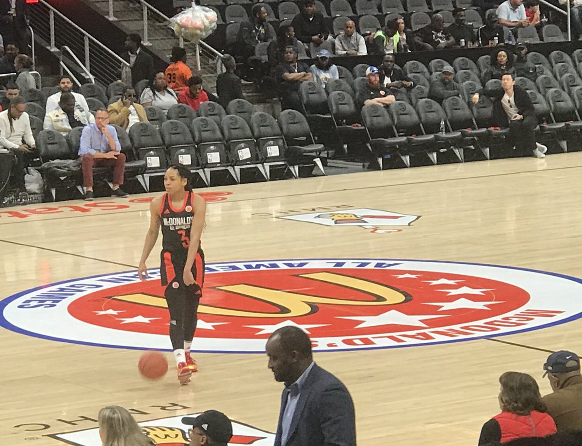 RogersRamsSport's tweet photo. Great job Zia!!!! East win 83-68. Zia had 11 points, 7 rebounds, 4 assists and continues to represent Toledo amazingly!! #tpsproud #toledo #mudcity #basketball https://t.co/8pQoJLzN4t
