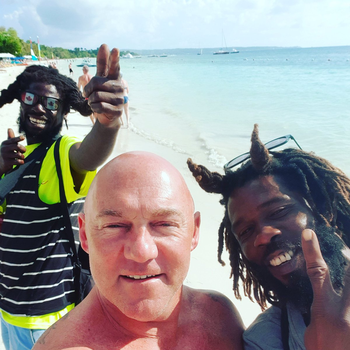 ste19's tweet image. The newest member of the fugees🇯🇲💚