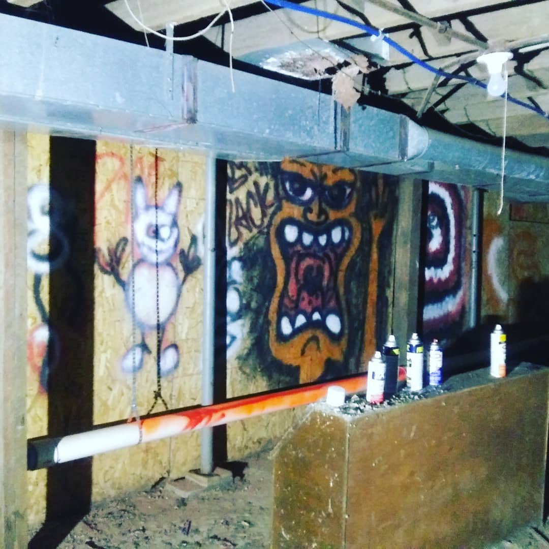 INYU_Music's tweet photo. AFTERMATH👽Last Saturday-Night!!!
Unreal🔥A Swarm of Crazy Times Rolled Through XD That 3-6am though😈
Thank You To Everyone!!!
Even the people off the street💀Lol
#INYU😈#graffiti #pregame #afterparty #riddim #dubstep #psytrance #houseparty #keg #weed #festivals #clubs https://t.co/9zDafdfbCB