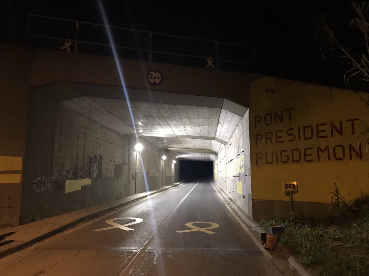 anc_ter's tweet photo. Manteniment del Pont de Puigdemont @KRLS https://t.co/IAGkuxunKa