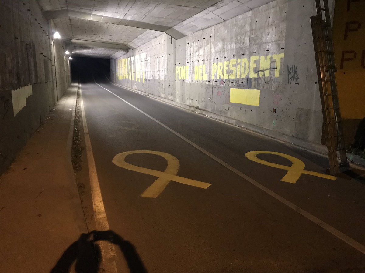 anc_ter's tweet photo. Manteniment del Pont de Puigdemont @KRLS https://t.co/IAGkuxunKa
